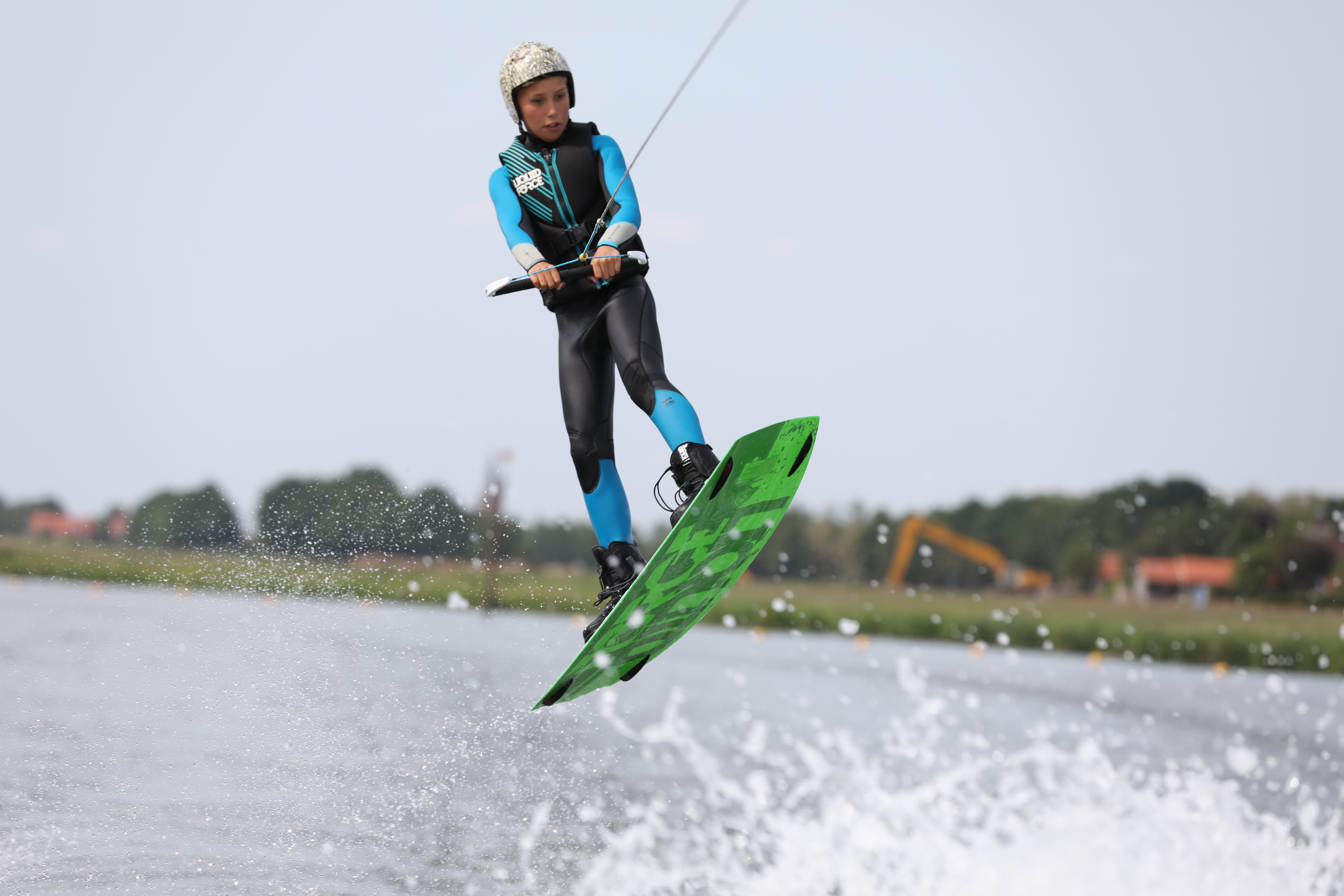 El rider de wakeboard Kick de Heer alcanza nuevas alturas con el